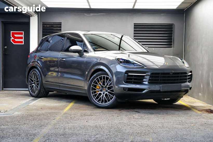 Grey 2019 Porsche Cayenne SUV 4X4