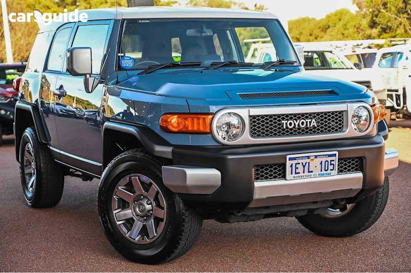 Blue 2016 Toyota FJ Cruiser SUV 4X4