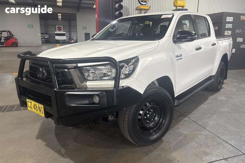 White 2020 Toyota Hilux Double Cab Pick Up Sr (4X4)