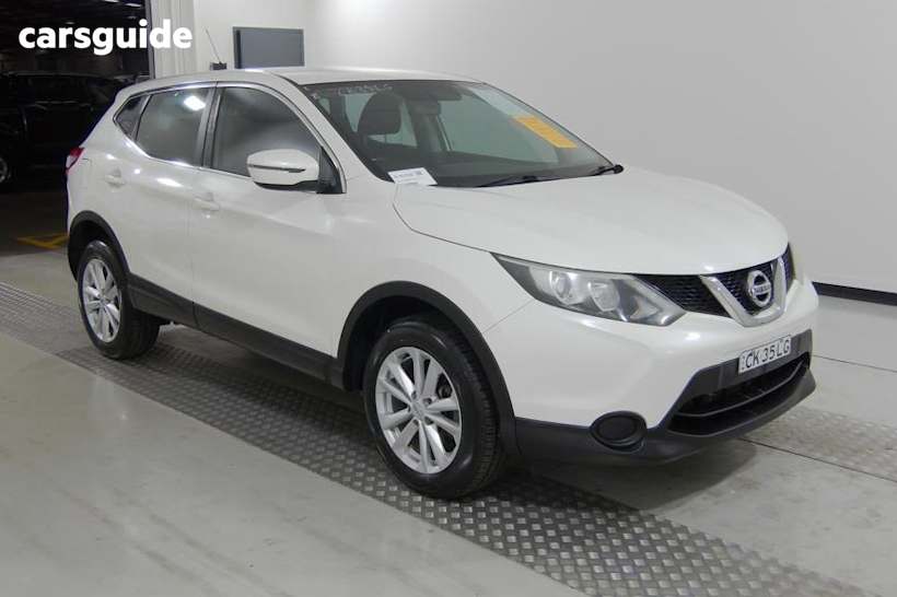 White 2016 Nissan Qashqai Wagon St (4X2)