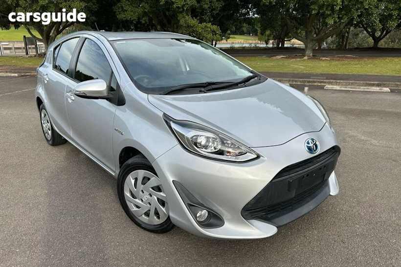Silver 2018 Toyota Prius-C Hatchback Hybrid