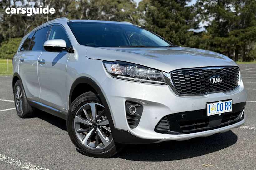 Silver 2019 Kia Sorento SUV SLI 4X4