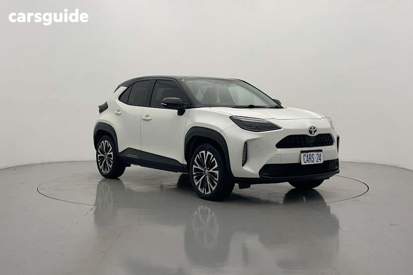 2020 Toyota Yaris Cross Wagon Urban (Two-Tone)