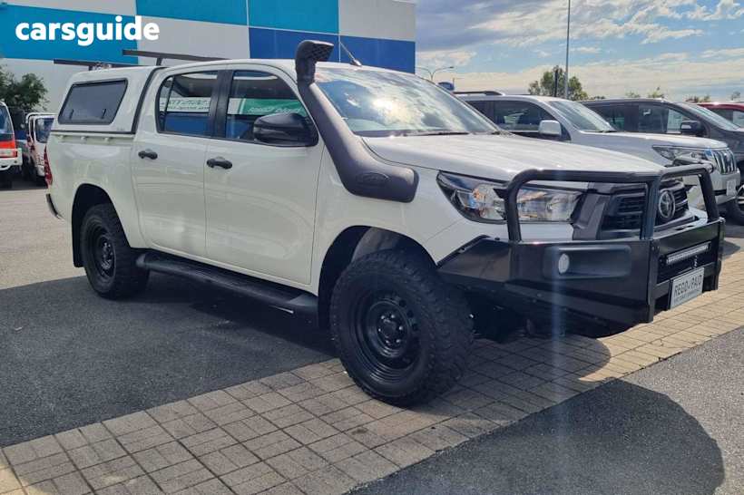 White 2021 Toyota Hilux Ute Tray SR 4X4