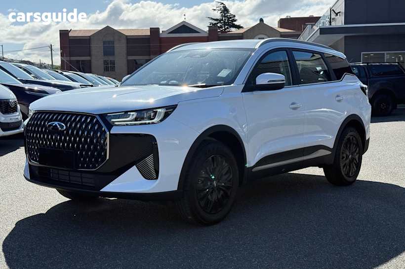 White 2025 Chery Tiggo 7 SUV ULTIMATE F