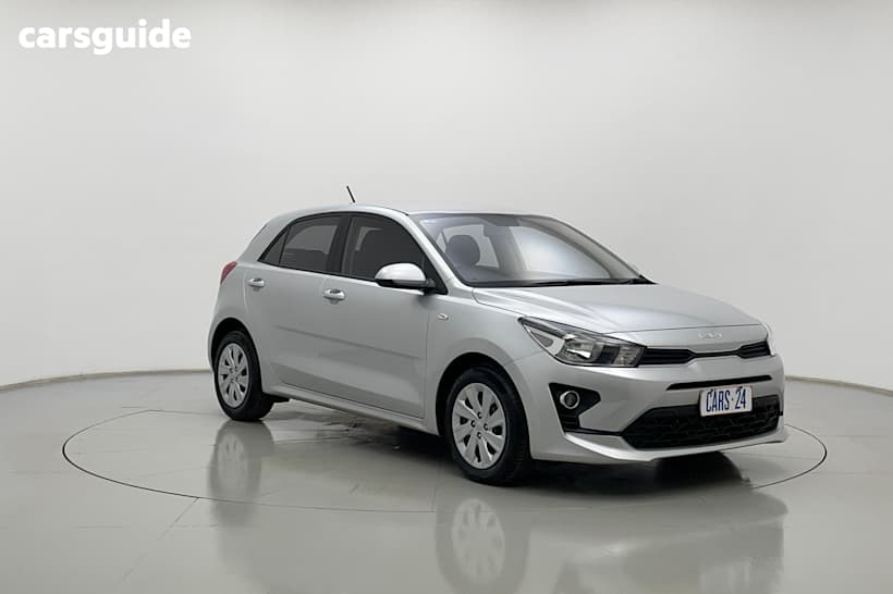 2022 Kia RIO Hatchback S