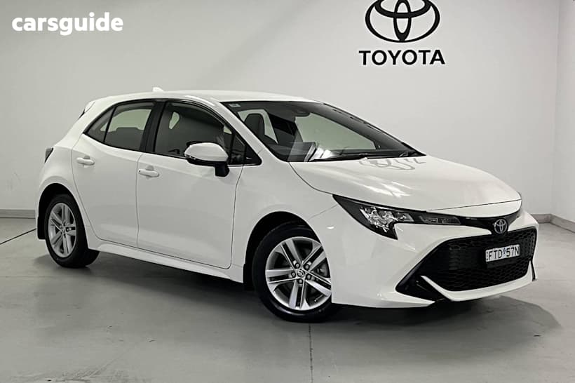 White 2020 Toyota Corolla Hatch ASCENT SPORT HYBRID F
