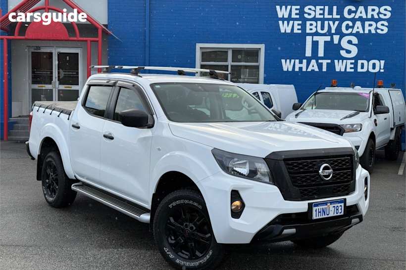 White 2022 Nissan Navara Ute Tray SL 4X4