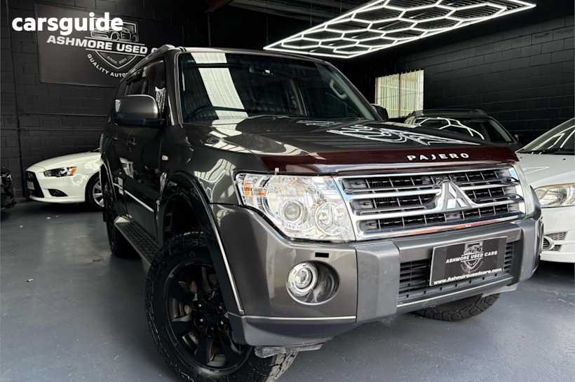 Grey 2011 Mitsubishi Pajero Wagon Glx Lwb (4X4)