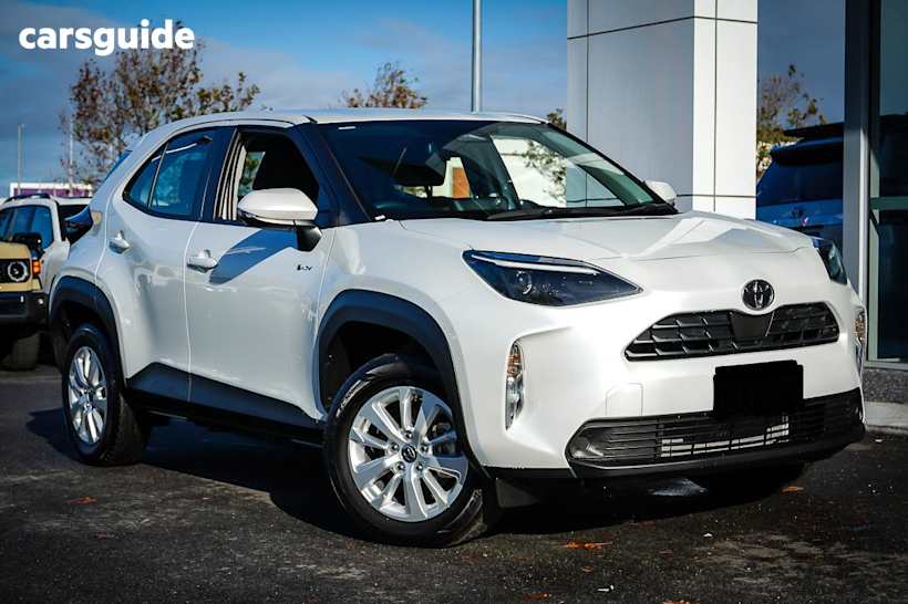 White 2024 Toyota Yaris Cross Wagon Gx Hybrid