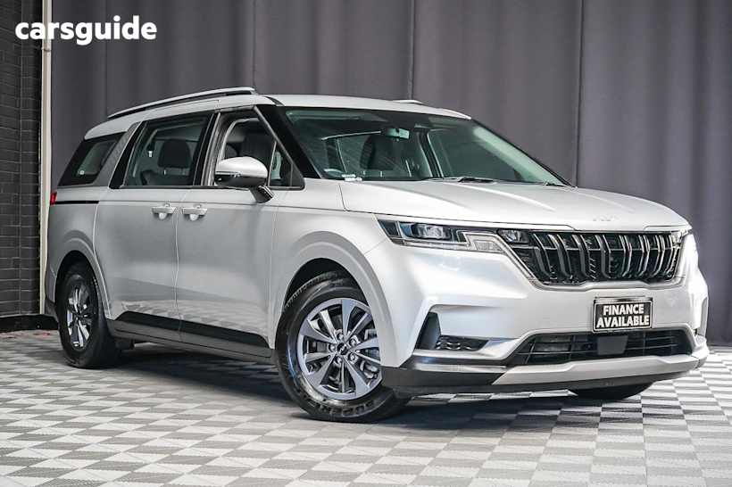 Silver 2022 Kia Carnival Wagon S