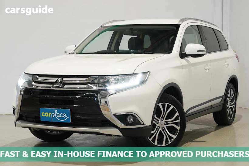 White 2017 Mitsubishi Outlander Wagon Ls Safety Pack (4X2)