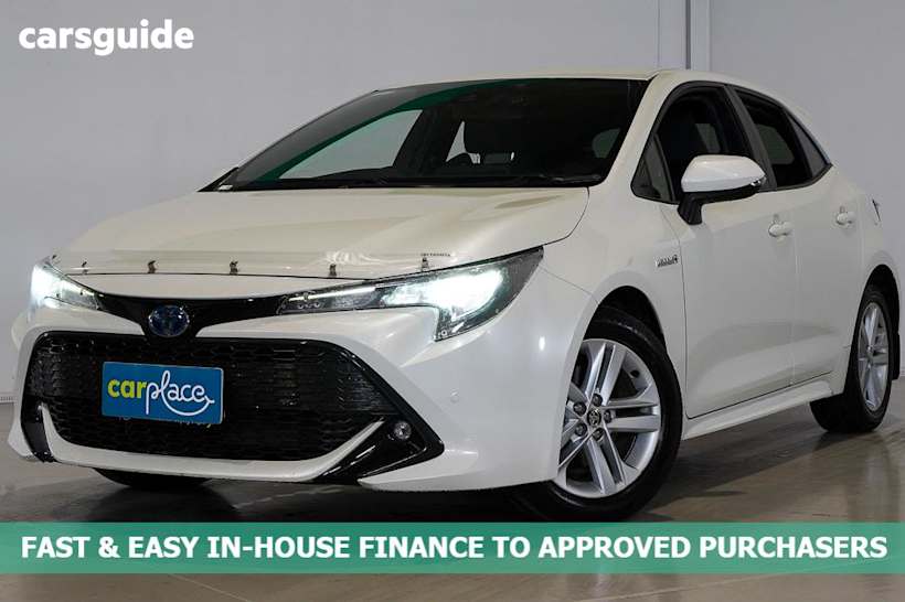White 2018 Toyota Corolla Hatchback Sx (Hybrid)