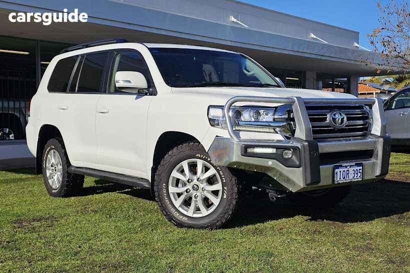 White 2017 Toyota Landcruiser SUV VX 4X4
