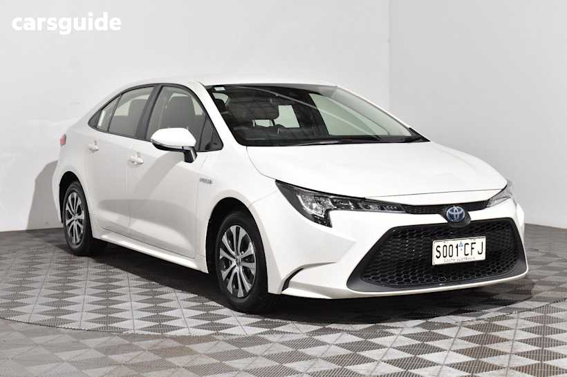 White 2020 Toyota Corolla Sedan ASCENT SPORT HYBRID F