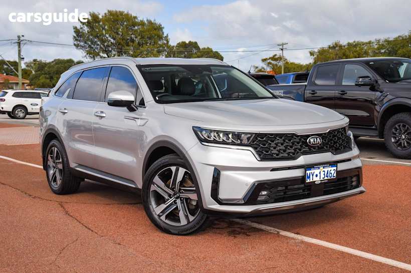 Silver 2020 Kia Sorento SUV SPORT+ 4X4