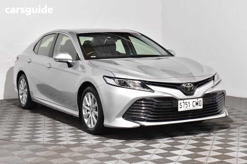 Silver 2019 Toyota Camry Sedan ASCENT F