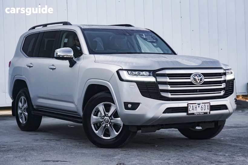 Silver 2024 Toyota Landcruiser SUV SAHARA 4X4