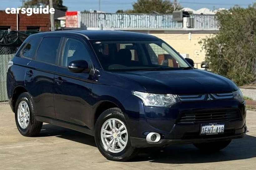Blue 2013 Mitsubishi Outlander SUV LS F