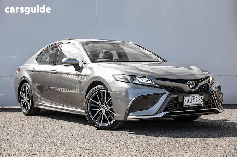 Silver 2024 Toyota Camry Sedan Sl Hybrid