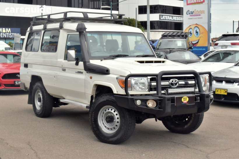 White 2018 Toyota Landcruiser SUV GXL TROOPCARRIER 4X4