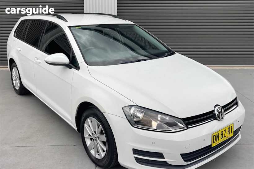 White 2016 Volkswagen Golf SUV 92TSI TRENDLINE F