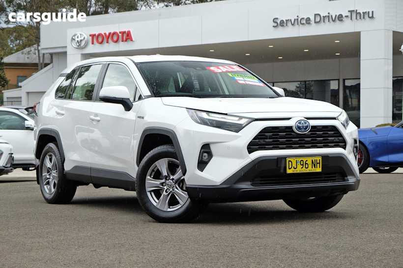 White 2023 Toyota RAV4 SUV GX F