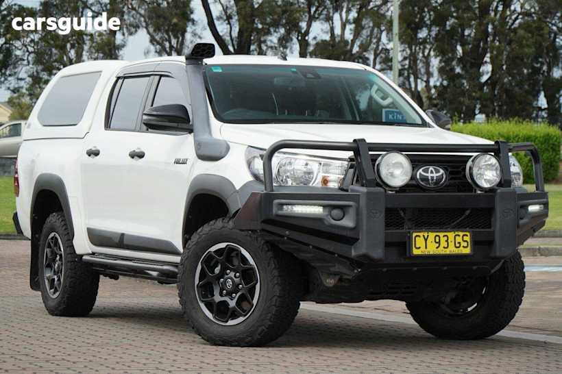 White 2019 Toyota Hilux Ute Tray RUGGED 4X4