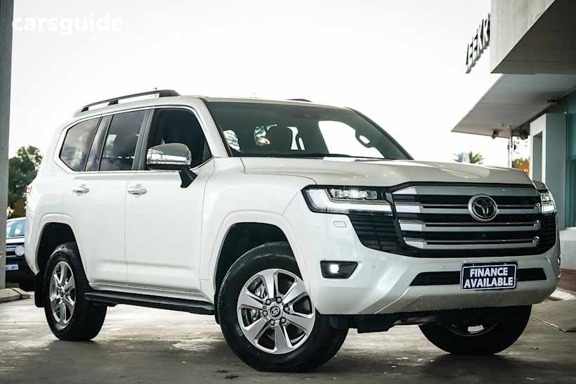 White 2023 Toyota Landcruiser Wagon Lc300 Sahara (4X4)