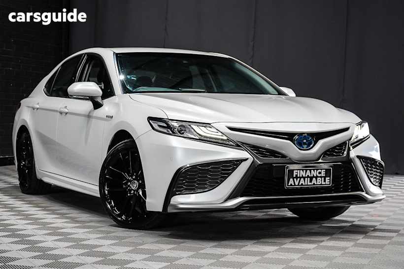 White 2022 Toyota Camry Sedan Sx Hybrid