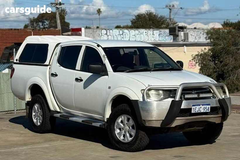 White 2013 Mitsubishi Triton Ute Tray GLX 4X4