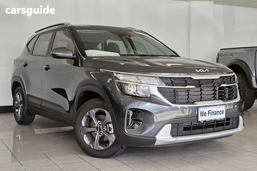 Grey 2022 Kia Seltos SUV S F