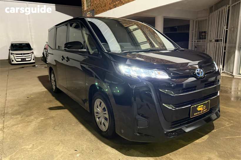 Black 2025 Toyota Noah SUV X