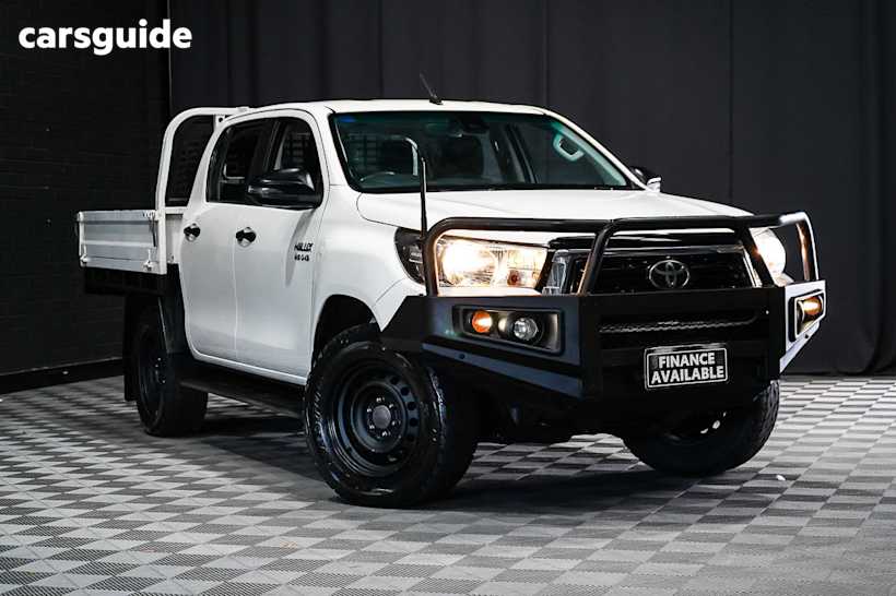 White 2020 Toyota Hilux Double Cab Chassis Sr (4X4)