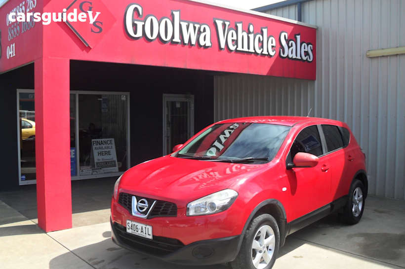 Red 2010 Nissan Dualis Wagon St (4X2)