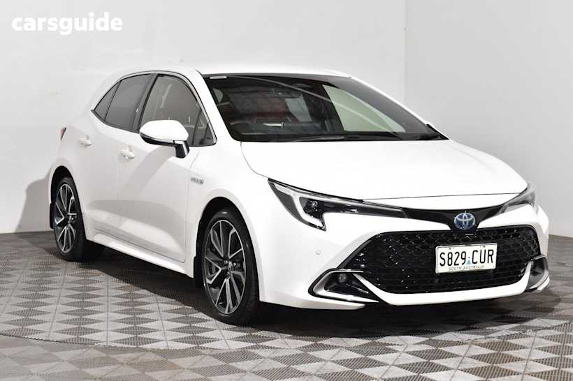 White 2023 Toyota Corolla Hatch ZR HYBRID F