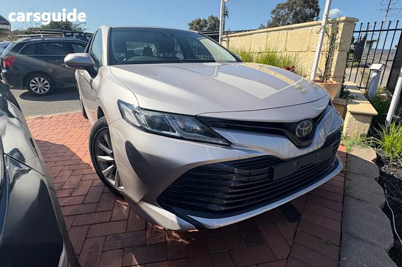 Silver 2018 Toyota Camry Sedan Ascent