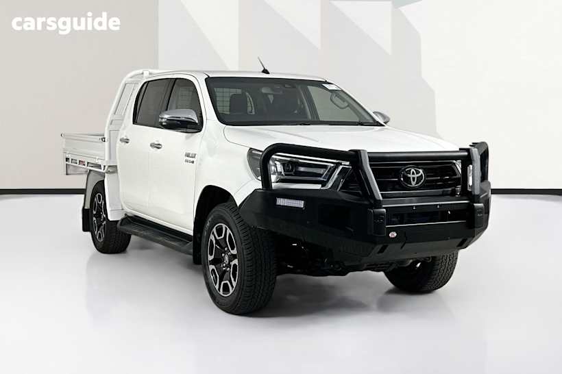 White 2021 Toyota Hilux Double Cab Chassis Sr5 (4X4)