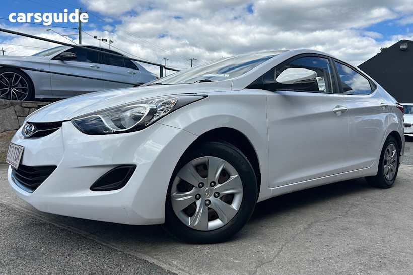 White 2013 Hyundai Elantra Sedan ACTIVE F