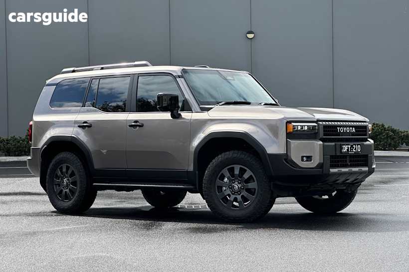 Bronze 2024 Toyota Landcruiser Prado SUV ALTITUDE 4X4