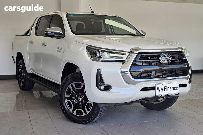 White 2020 Toyota Hilux Ute Tray SR5 4X4