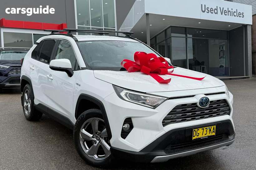 White 2020 Toyota RAV4 SUV GXL F