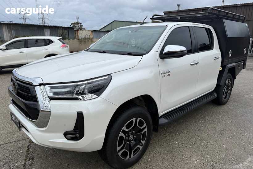 White 2020 Toyota Hilux Ute Tray SR5 4X4