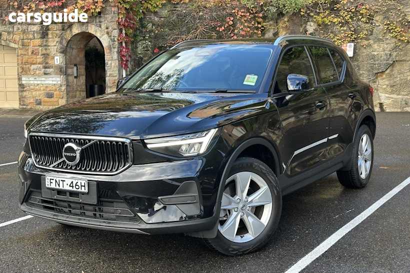 Black 2025 Volvo XC40 Wagon Plus B4