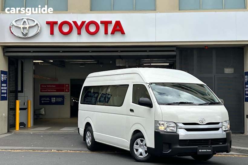 White 2017 Toyota HiAce OtherCar COMMUTER R