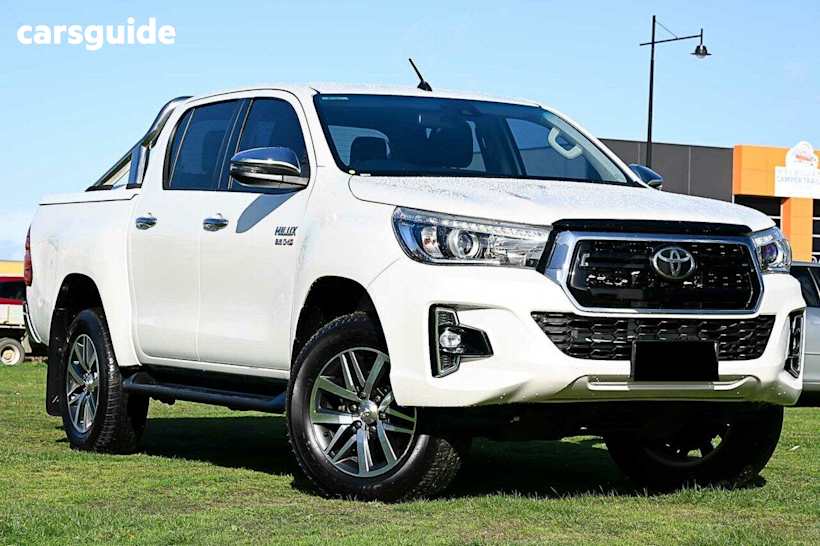 White 2020 Toyota Hilux Double Cab Pick Up Sr5 (4X4)