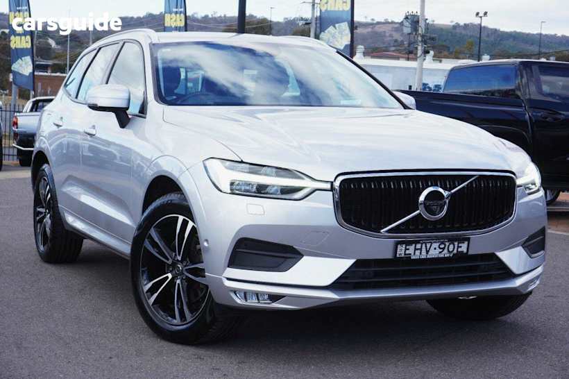 Silver 2020 Volvo XC60 Wagon D4 Momentum (Awd)