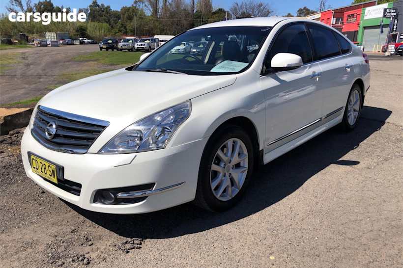 White 2010 Nissan Maxima Sedan 350 St-S