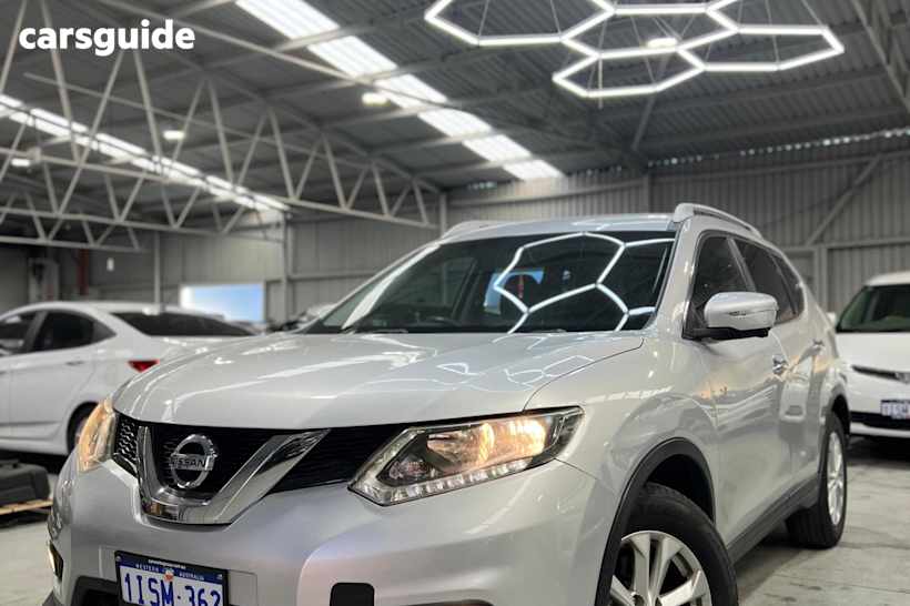 Silver 2016 Nissan X-Trail SUV ST-L F