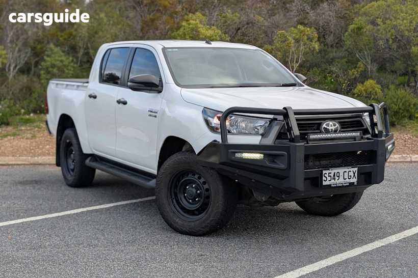 White 2021 Toyota Hilux Ute Tray SR 4X4